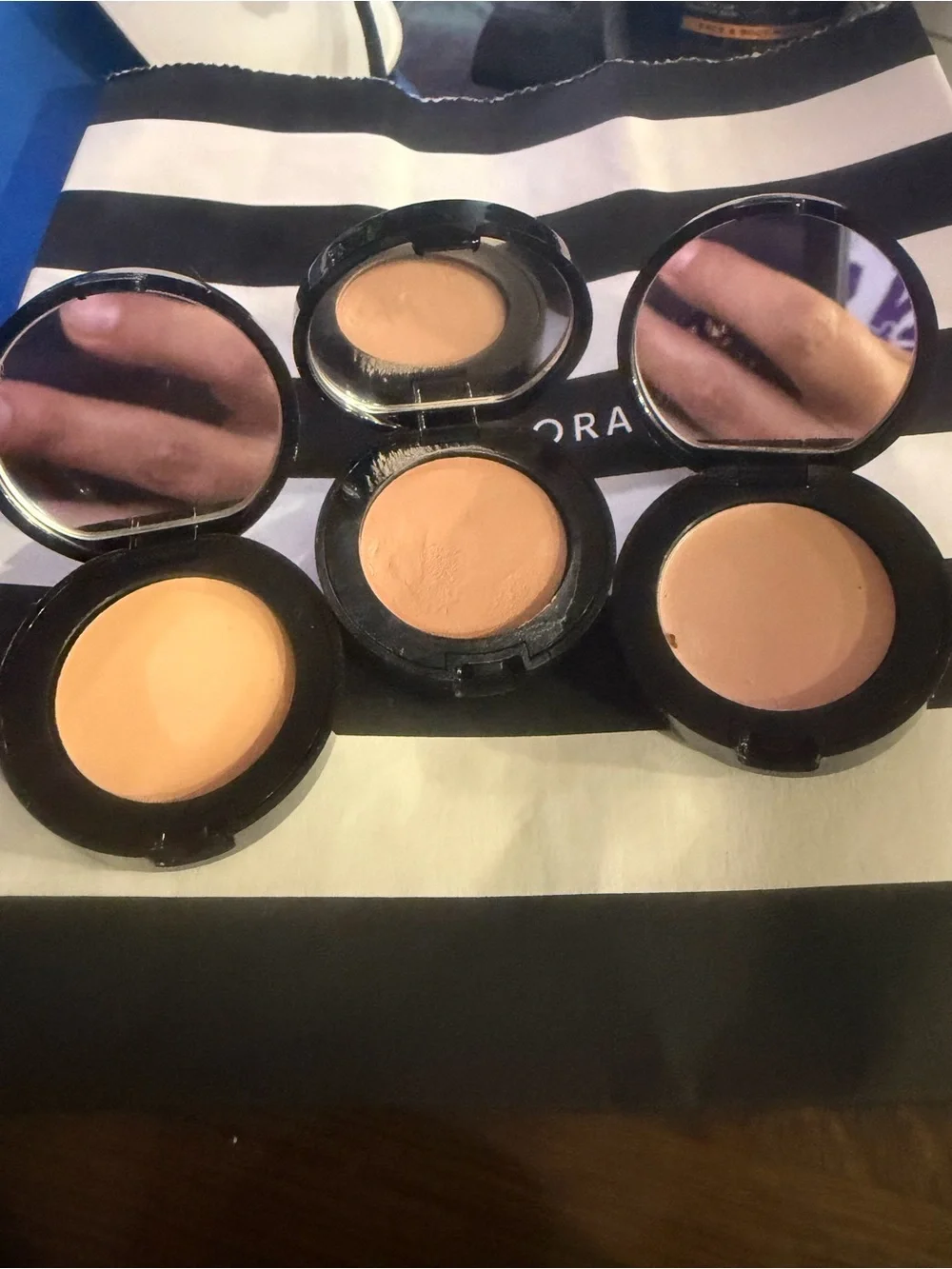 Bobbi Brown Cream Concealer Trio - Light, Warm, Medium Beige